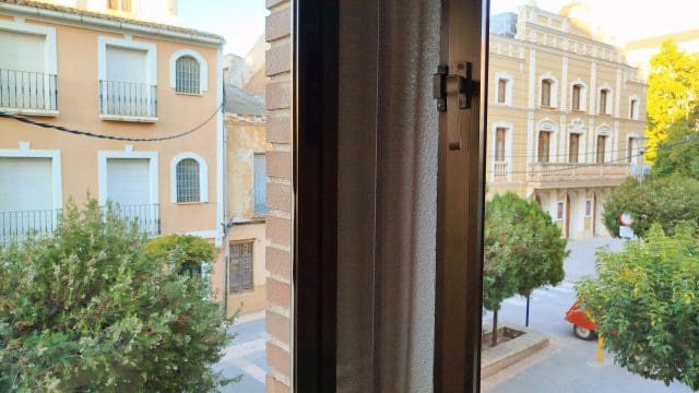 4 soveværelse Byhus til salg i Yecla med garage - € 170.000 (Ref: 9101815)