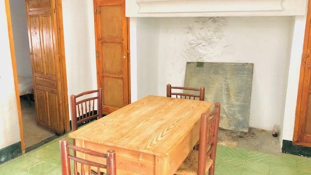 4 slaapkamer Finca/Landhuis te koop in Yecla met garage - € 62.000 (Ref: 9101860)