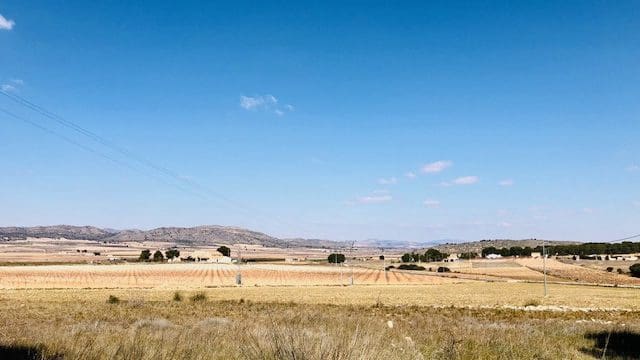 4 slaapkamer Finca/Landhuis te koop in Yecla met garage - € 62.000 (Ref: 9101860)