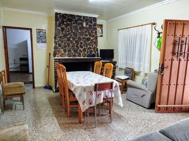 3 slaapkamer Finca/Landhuis te koop in Yecla met zwembad garage - € 165.000 (Ref: 9106238)