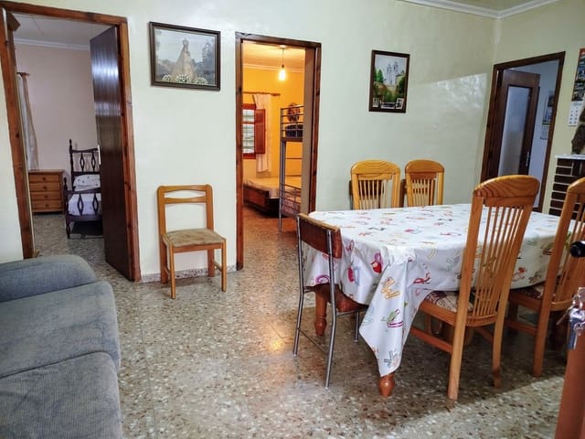 3 slaapkamer Finca/Landhuis te koop in Yecla met zwembad garage - € 165.000 (Ref: 9106238)