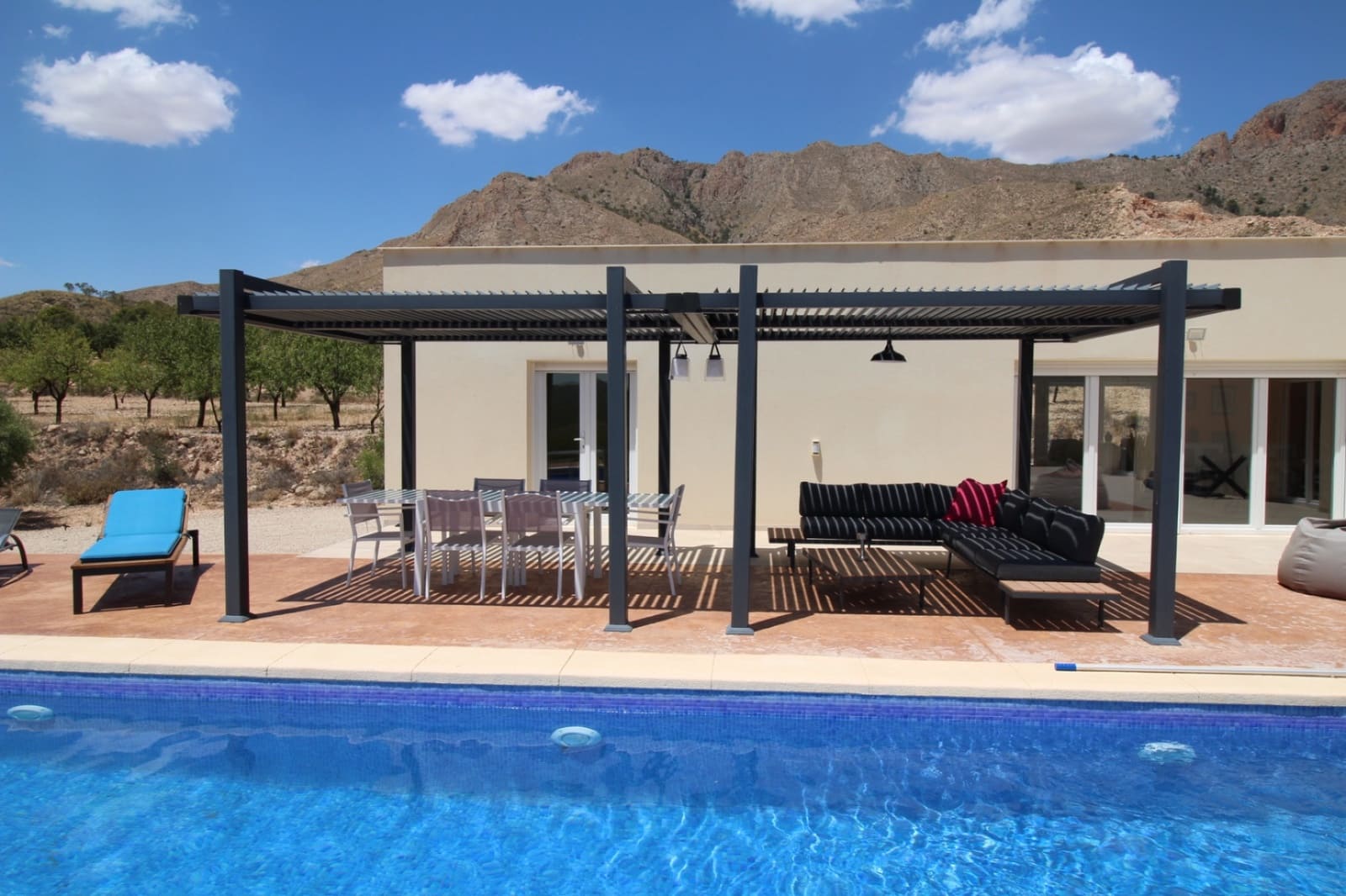 4 quarto Moradia para venda em Macisvenda com piscina garagem - 395 000 € (Ref: 9172570)