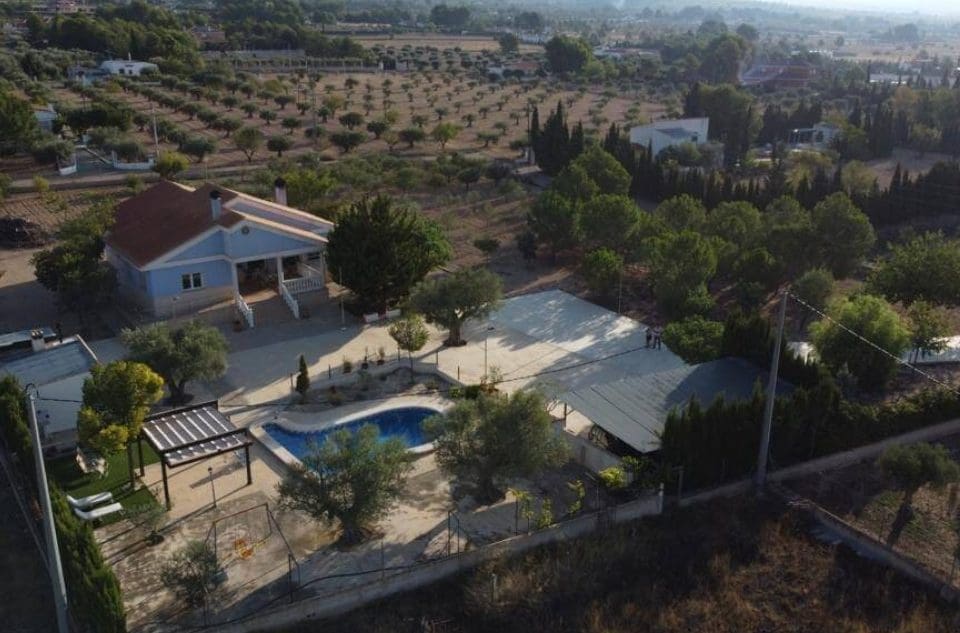 5 Zimmer Villa zu verkaufen in Yecla mit Pool - 360.000 € (Ref: 9172588)