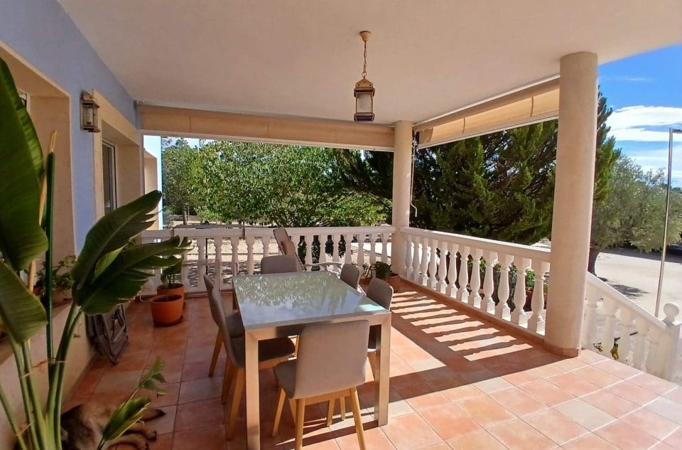 5 Zimmer Villa zu verkaufen in Yecla mit Pool - 360.000 € (Ref: 9172588)