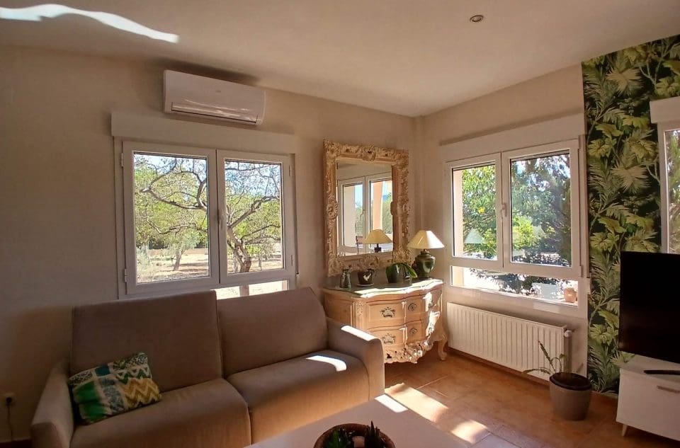 5 Zimmer Villa zu verkaufen in Yecla mit Pool - 360.000 € (Ref: 9172588)