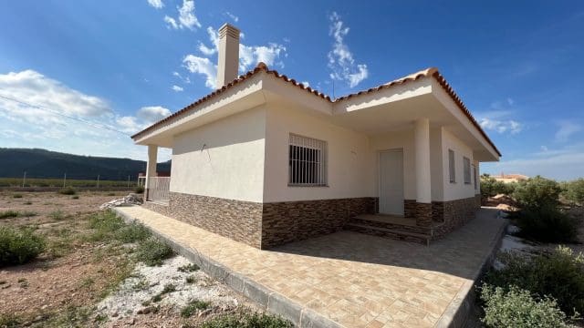 3 soveværelse Villa til salg i Macisvenda med garage - € 290.000 (Ref: 9190761)