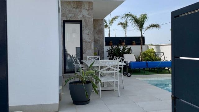 3 soveværelse Villa til salg i Daya Vieja med swimmingpool garage - € 399.000 (Ref: 9195319)