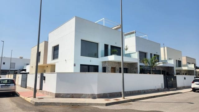 3 soveværelse Villa til salg i Daya Vieja med swimmingpool garage - € 399.000 (Ref: 9195319)