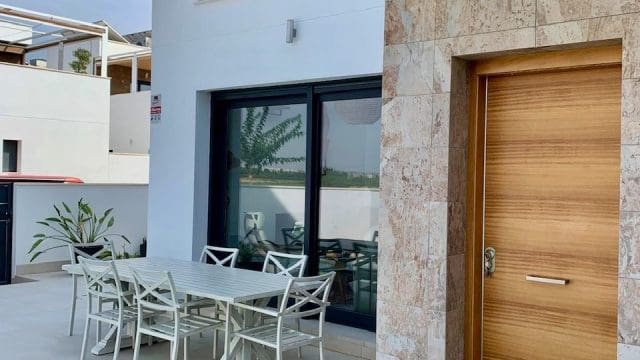 3 soveværelse Villa til salg i Daya Vieja med swimmingpool garage - € 399.000 (Ref: 9195319)