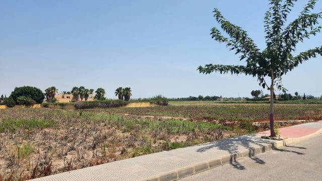 3 soveværelse Villa til salg i Daya Vieja med swimmingpool garage - € 399.000 (Ref: 9195319)