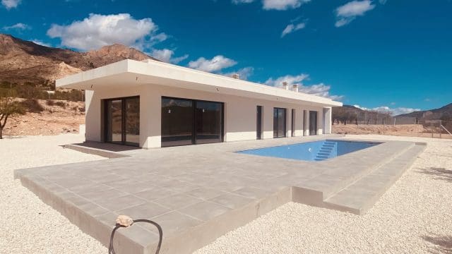 Villa til salg i Macisvenda, Abanilla med swimmingpool garage - € 245.950 (Ref: 9308136)