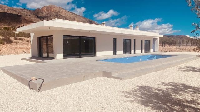 Villa til salg i Macisvenda, Abanilla med swimmingpool garage - € 245.950 (Ref: 9308136)