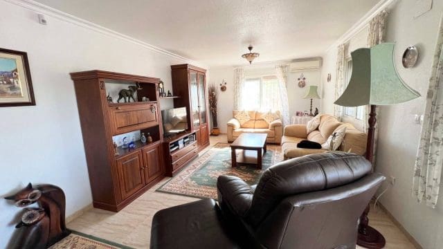 3 slaapkamer Villa te koop in Macisvenda met zwembad garage - € 295.000 (Ref: 9371484)