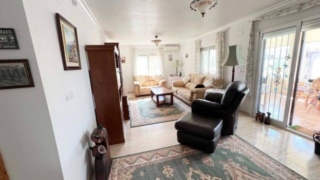 3 slaapkamer Villa te koop in Macisvenda met zwembad garage - € 295.000 (Ref: 9371484)