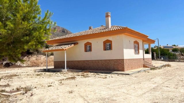 3 slaapkamer Villa te koop in Macisvenda met zwembad - € 280.000 (Ref: 9371531)