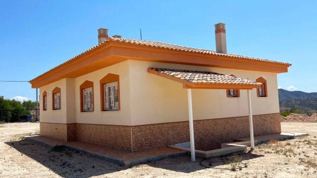 3 slaapkamer Villa te koop in Macisvenda met zwembad - € 280.000 (Ref: 9371531)