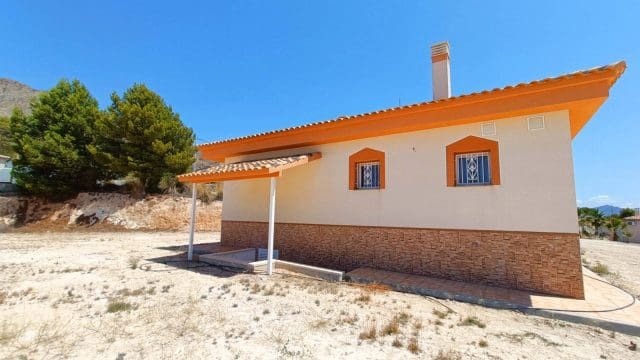 3 slaapkamer Villa te koop in Macisvenda met zwembad - € 280.000 (Ref: 9371531)