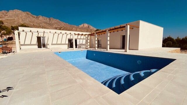 3 soveværelse Villa til salg i Macisvenda, Abanilla med swimmingpool garage - € 284.950 (Ref: 9389855)