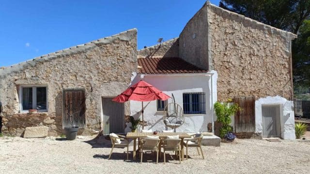 4 slaapkamer Finca/Landhuis te koop in La Romana met zwembad garage - € 339.000 (Ref: 9426199)