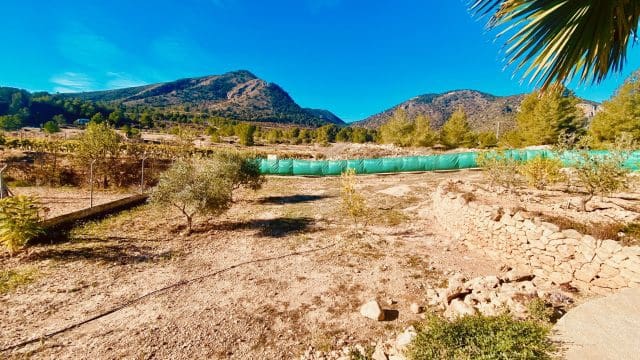 4 slaapkamer Finca/Landhuis te koop in La Romana met zwembad garage - € 339.000 (Ref: 9426199)