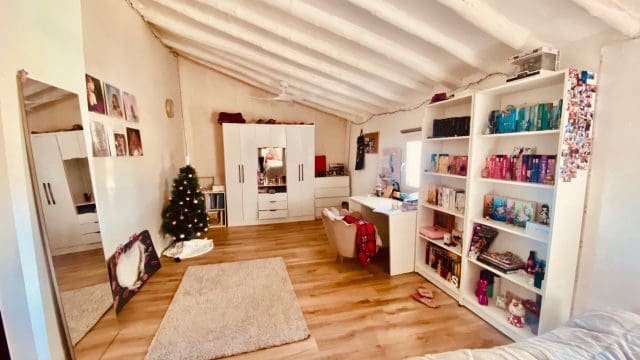 4 slaapkamer Finca/Landhuis te koop in La Romana met zwembad garage - € 339.000 (Ref: 9426199)