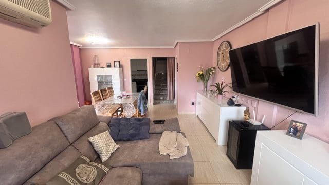 3 slaapkamer Villa te koop in Ciudad Quesada met zwembad garage - € 279.000 (Ref: 9444011)