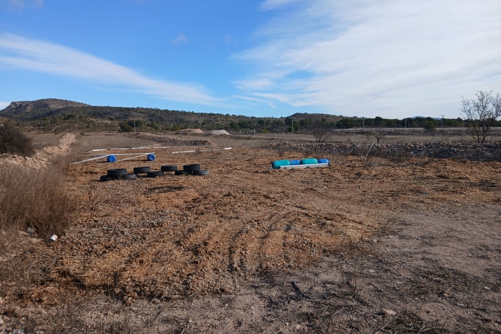 3 soverom Finca/Herregård til salgs i Monovar / Monover med svømmebasseng garasje - € 200 000 (Ref: 9444530)