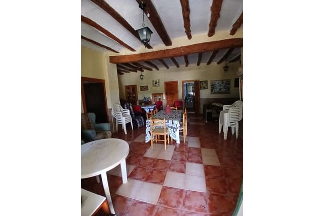 Finca/Casa Rural de 6 habitaciones en Caudete en venta con garaje - 199.000 € (Ref: 9487961)