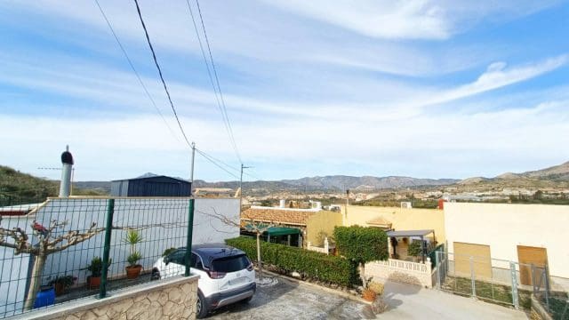 3 quarto Casa em Banda para venda em Barinas com garagem - 150 000 € (Ref: 9581223)