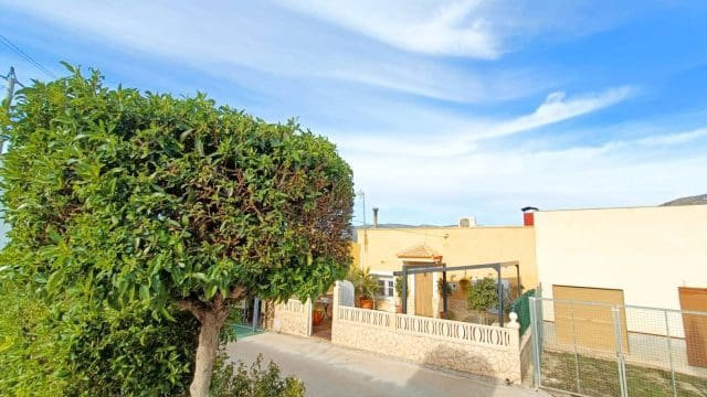 3 quarto Casa em Banda para venda em Barinas com garagem - 150 000 € (Ref: 9581223)