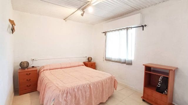 4 makuuhuone Maalaistalo myytävänä paikassa Hondon de los Frailes mukana 
autotalli - 180 000 € (Ref: 9581228)