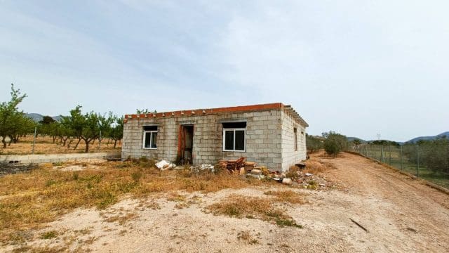 4 makuuhuone Maalaistalo myytävänä paikassa Hondon de los Frailes mukana 
autotalli - 180 000 € (Ref: 9581228)