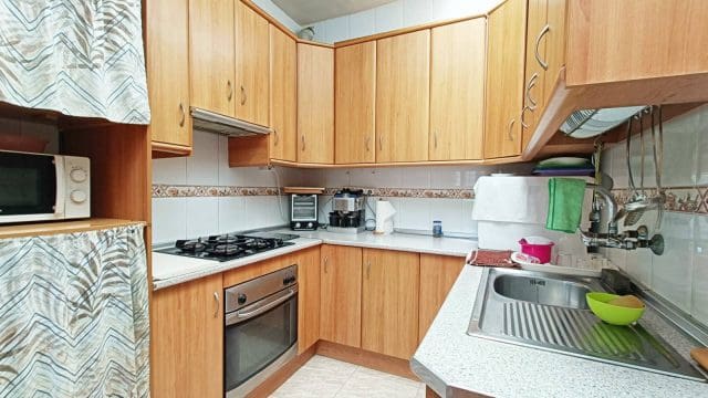 4 makuuhuone Maalaistalo myytävänä paikassa Hondón de los Frailes mukana 
autotalli - 180 000 € (Ref: 9581228)