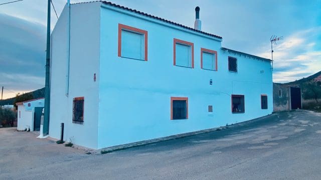 9 Zimmer Villa zu verkaufen in Abanilla mit Garage - 269.950 € (Ref: 9581249)