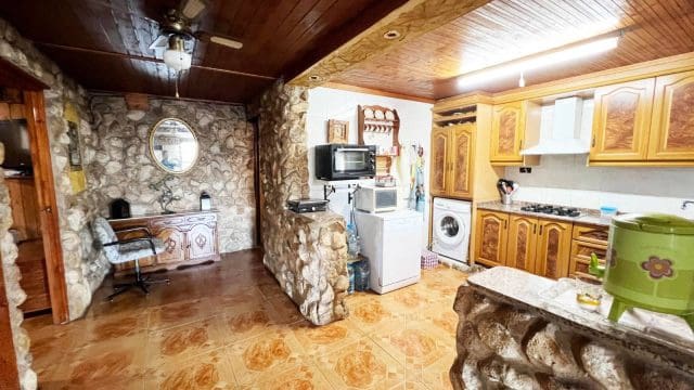 4 sypialnia Willa na sprzedaż w La Romana z basenem garażem - 320 000 € (Ref: 9581348)