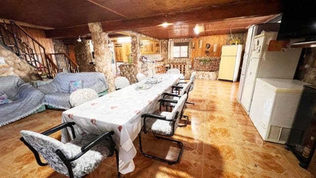 4 sypialnia Willa na sprzedaż w La Romana z basenem garażem - 320 000 € (Ref: 9581348)