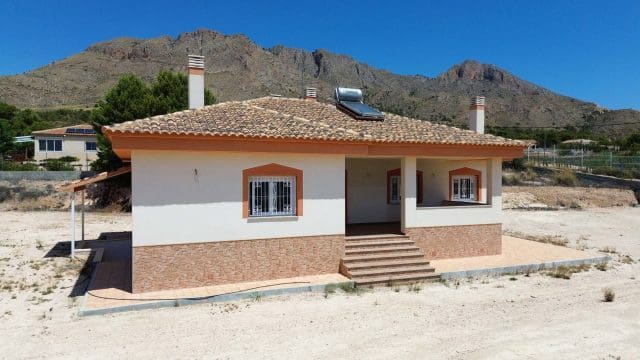 3 Zimmer Villa zu verkaufen in Macisvenda mit Garage - 280.000 € (Ref: 9581378)