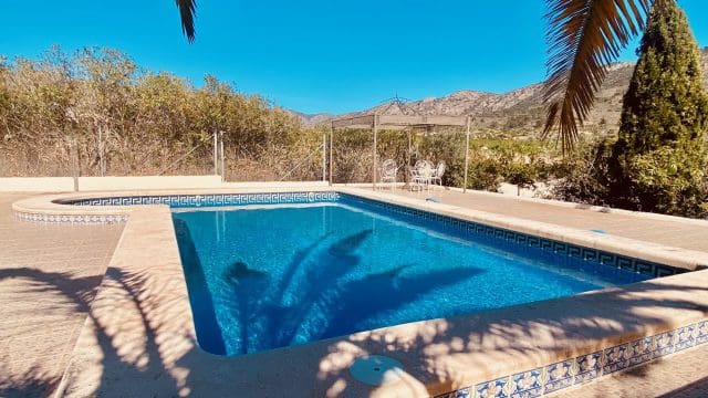 5 bedroom Finca/Country House for sale in El Canton with pool garage - € 475,000 (Ref: 9729768)