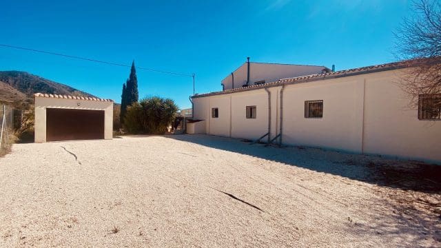 5 bedroom Finca/Country House for sale in El Canton with pool garage - € 475,000 (Ref: 9729768)