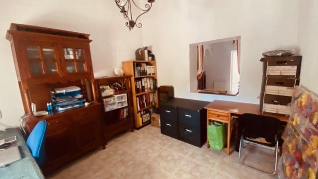 5 bedroom Finca/Country House for sale in El Canton with pool garage - € 475,000 (Ref: 9729768)