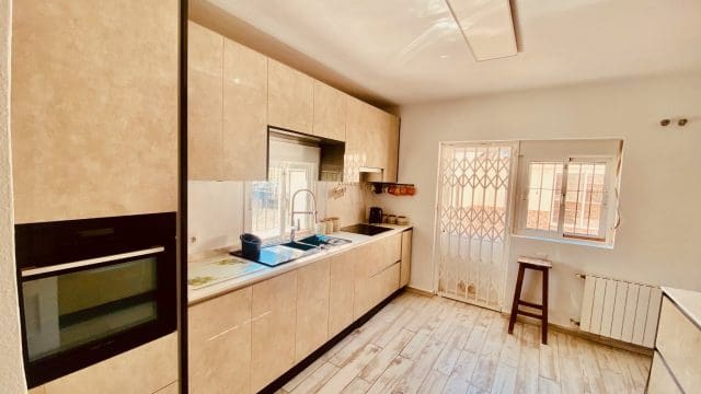 5 bedroom Finca/Country House for sale in El Canton with pool garage - € 475,000 (Ref: 9729768)