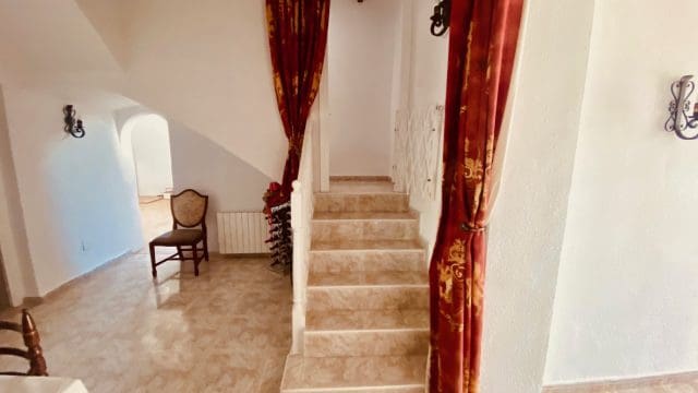 5 bedroom Finca/Country House for sale in El Canton with pool garage - € 475,000 (Ref: 9729768)