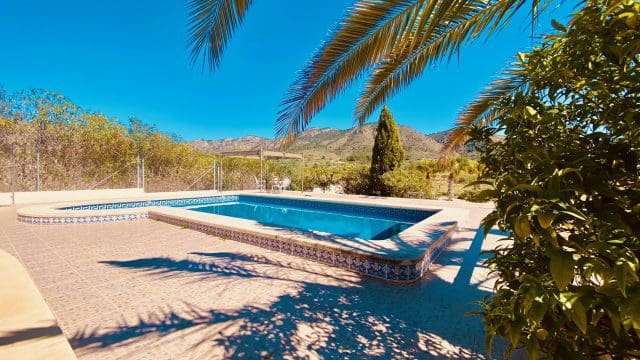 5 bedroom Finca/Country House for sale in El Canton with pool garage - € 475,000 (Ref: 9729768)