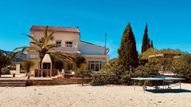 5 bedroom Finca/Country House for sale in El Canton with pool garage - € 475,000 (Ref: 9729768)