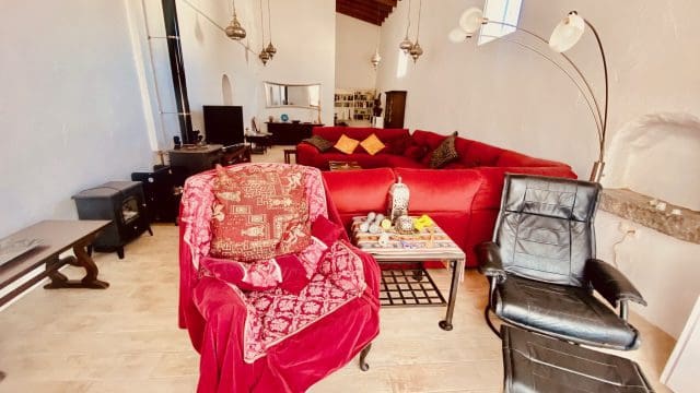 5 bedroom Finca/Country House for sale in El Canton with pool garage - € 475,000 (Ref: 9729768)