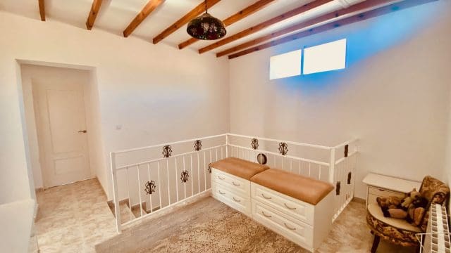 5 bedroom Finca/Country House for sale in El Canton with pool garage - € 475,000 (Ref: 9729768)