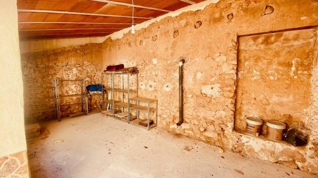 5 bedroom Finca/Country House for sale in El Canton with pool garage - € 475,000 (Ref: 9729768)