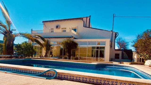 5 bedroom Finca/Country House for sale in El Canton with pool garage - € 475,000 (Ref: 9729768)