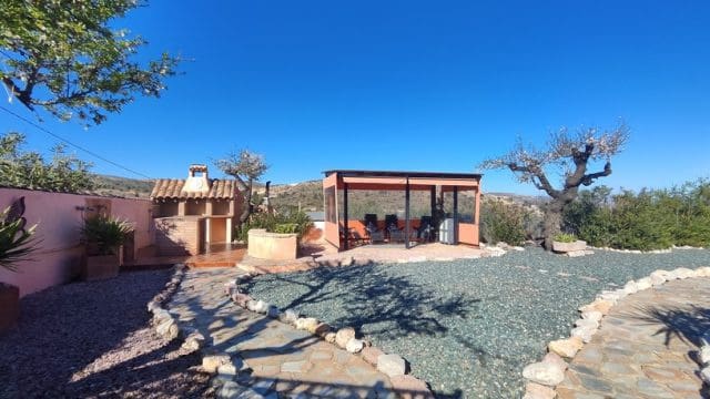 Finka/Dom wiejski na sprzedaż w La Romana z basenem garażem - 575 000 € (Ref: 9729769)