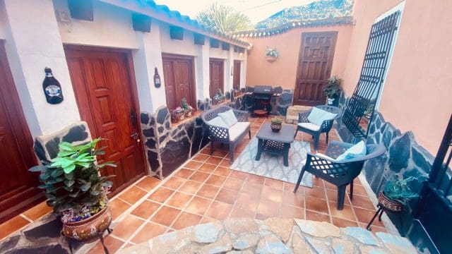 Finka/Dom wiejski na sprzedaż w La Romana z basenem garażem - 575 000 € (Ref: 9729769)